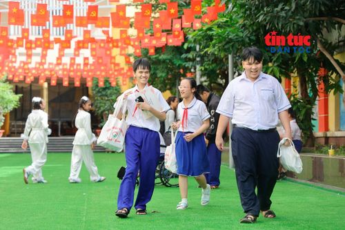 Ngày khai giảng 'đặc biệt' của học sinh khuyết tật TP Hồ Chí Minh
