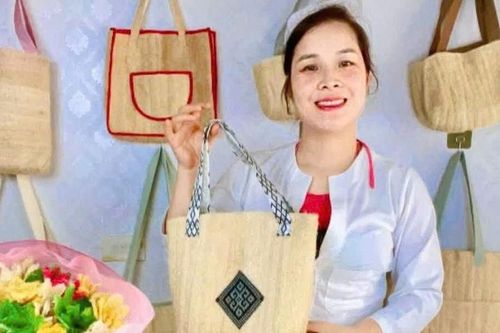 Mở thêm cánh cửa thị trường cho sản phẩm của phụ nữ miền núi