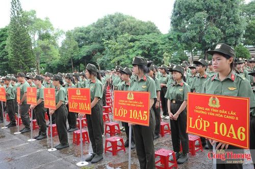 Ngày khai trường đặc biệt, đón hơn 1.000 học sinh về mái nhà chung tại Đắk Lắk