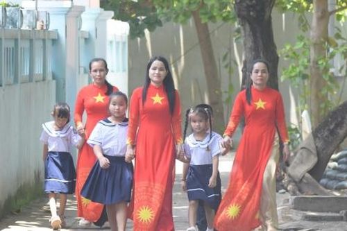 Tiếng trống khai giảng vang vọng giữa biển trời Trường Sa
