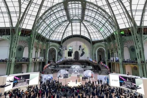 Hội nghị không gian của ông Macron chao đảo trước sức ép từ Nhà Trắng