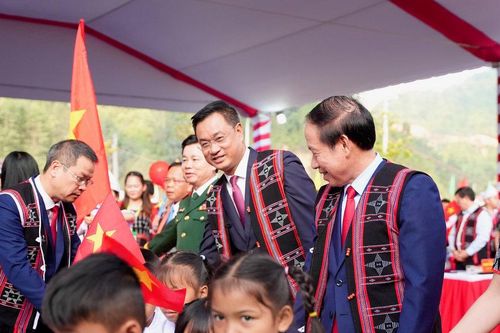 Phó Thủ tướng Chính phủ Lê Tiến Châu dự khánh thành Trường Phổ thông nội trú Tiểu học và THCS Tây Giang