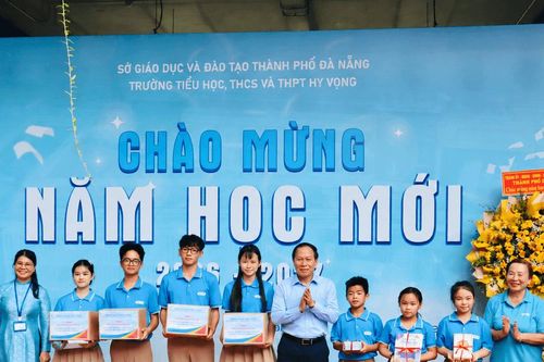 Đà Nẵng: Phó Thủ tướng Chính phủ Lê Tiến Châu thăm Trường Hy Vọng nhân dịp năm học mới 2026 - 2027