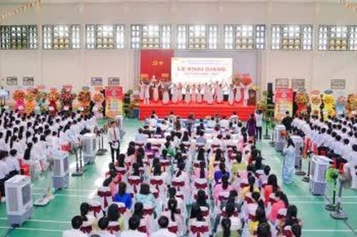 Đồng Tháp: Lãnh đạo tỉnh dự Lễ khai giảng năm học mới tại nhiều trường