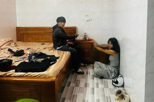 Tạm giữ 2 đối tượng mua bán, tổ chức sử dụng trái phép chất ma túy tại xã Ia Khươl