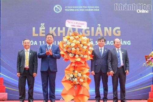 Trưởng Ban Tuyên giáo Tỉnh ủy Võ Hoàn Hải dự lễ khai giảng tại Trường Đại học Khánh Hòa