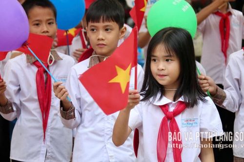 Niềm vui ngày khai trường