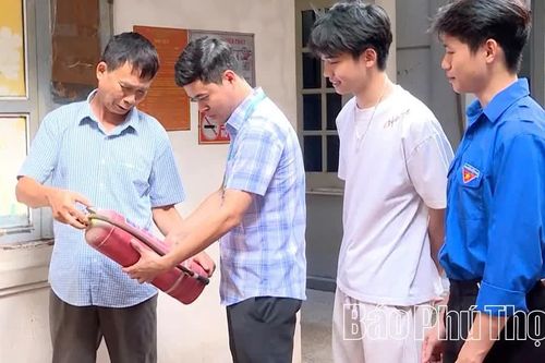 Xây dựng “lá chắn” an ninh vững chắc nơi học đường