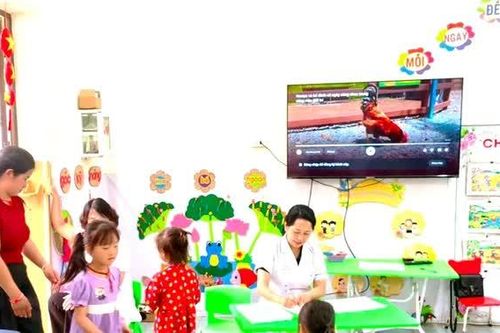 Gỡ rào cản, đưa trẻ vùng cao đến trường