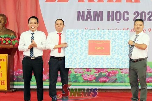 Trường Tiểu học Chiềng Lao vững bước vào năm học mới