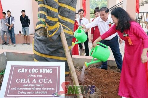 Trường Phổ thông nội trú TH và THCS Chiềng Khương đón năm học mới