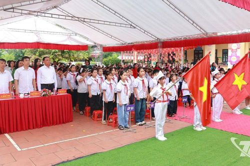 Trên 432.000 học sinh Thái Nguyên bước vào năm học mới