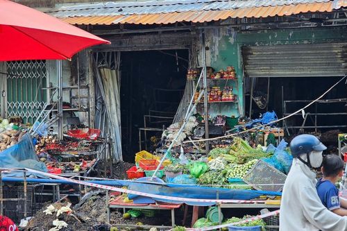 TP.HCM: Nghi phóng hỏa đốt ki ốt bán rau, một người tử vong