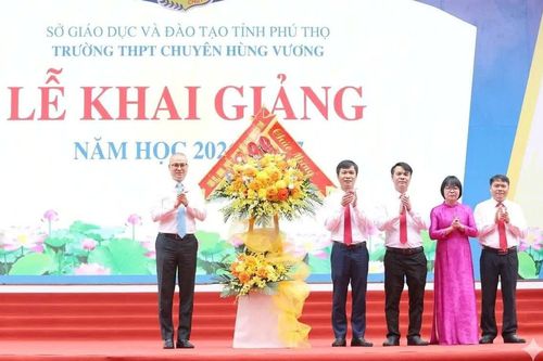Phú Thọ: Rộn ràng ngày hội khai trường, quyết tâm nâng cao chất lượng giáo dục