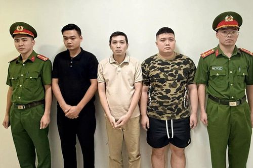 Triệu tập 3 đối tượng để làm rõ vụ xe cứu thương chở bệnh nhân thu 9,5 triệu đồng