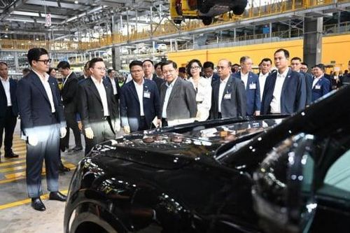 Tổng thống Myanmar Min Aung Hlaing thăm Tổ hợp Nhà máy VinFast Hải Phòng