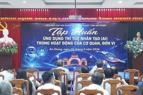 An Giang: Trang bị kiến thức ứng dụng AI cho hội, đoàn thể thúc đẩy chuyển đổi số