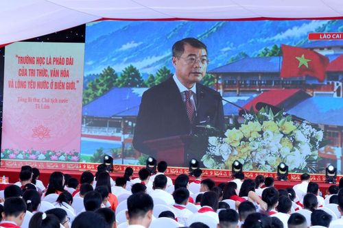 Học sinh vùng biên giới Hà Tĩnh háo hức đón năm học ở ngôi trường mới