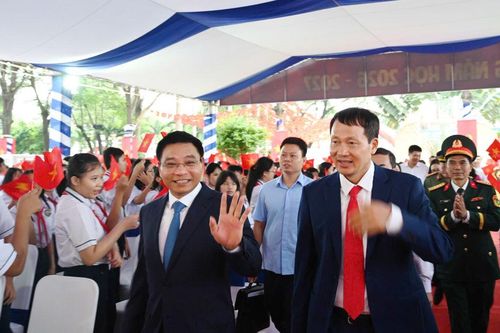 Phó Thủ tướng Nguyễn Văn Thắng dự khai giảng năm học mới tại TP. Đồng Nai