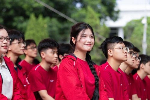 Giám đốc Đại học Bách khoa Hà Nội nhắn nhủ tới 9.700 tân sinh viên: 'Dù thành công hay thất bại hãy nhớ tới điểm xuất phát'