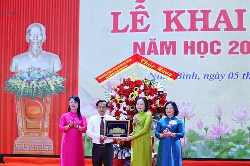 Tiếp tục giữ vững vị thế dẫn đầu về chất lượng giáo dục và đào tạo