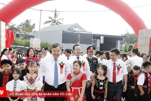 Phó Thủ tướng Thường trực Phạm Gia Túc dự khai giảng tại Điện Biên