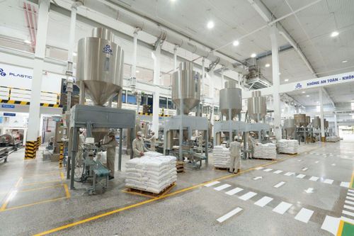 Tiết kiệm điện - 'chìa khóa xanh' giúp ngành nhựa giữ cửa xuất khẩu