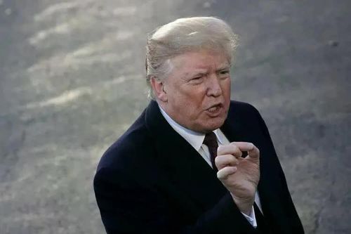 Tổng thống Mỹ Donald Trump ra tối hậu thư yêu cầu Fed hạ lãi suất