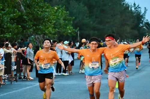 Tìm kiếm nhân chứng, đồ vật các vụ rạch túi vận động viên marathon