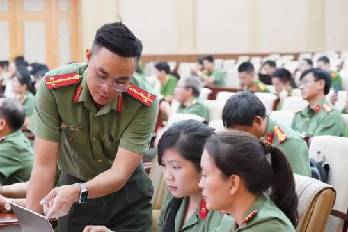 Công an TP Huế rút ngắn thời hạn giải quyết 82 thủ tục hành chính
