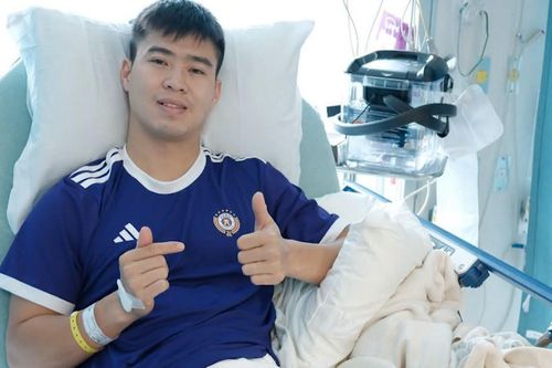 Trung vệ Đỗ Duy Mạnh phẫu thuật thành công tại Mỹ