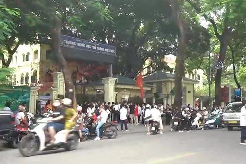 Văn hóa giao thông trước cổng trường cần được chấn chỉnh