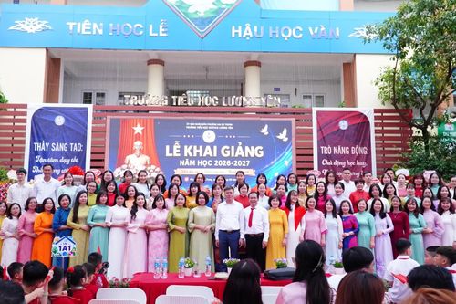 Trường Tiểu học & THCS Lương Yên tưng bừng khai giảng năm học mới: Gieo ước mơ hôm nay, vun đắp khát vọng ngày mai