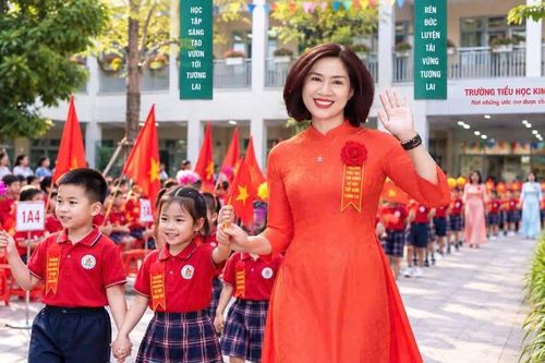 Trường Tiểu học Kim Đồng náo nức đón chào năm học mới: Nơi những bước chân nhỏ bắt đầu hành trình lớn