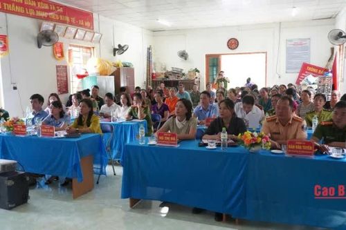 Ra mắt mô hình 'Sổ tay pháp luật điện tử' tại xã Nguyên Bình