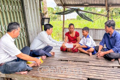 Không để học sinh nào vì hoàn cảnh khó khăn mà không thể đến trường