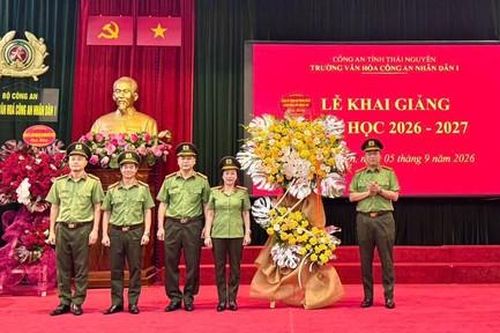 Tưng bừng khai giảng năm học mới tại Trường Văn hoá Công an nhân dân 1