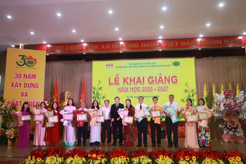 Trường Kinh doanh và Công nghệ: 30 năm khát vọng đổi mới, hội nhập và phát triển