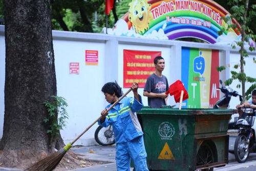 Giữ môi trường sạch, đẹp trong ngày khai giảng năm học mới