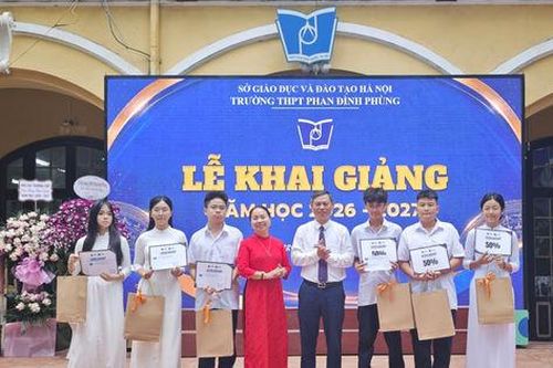 Trường THPT Phan Đình Phùng khai giảng, hướng tới một năm học đổi mới
