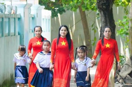 Rộn ràng khai giảng nơi đầu sóng Trường Sa