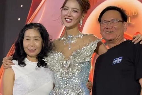 Bố mẹ đẻ Hoa hậu Bảo Ngọc gây chú ý trước chung kết Miss World 2026