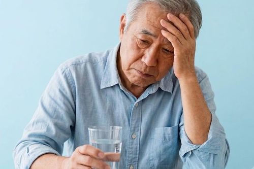 Dấu hiệu thiếu sắt sau tuổi 60 và cách bổ sung an toàn