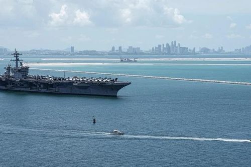 Thủy thủ đoàn tàu sân bay USS Abraham Lincoln tiêu 3 triệu USD trong 5 ngày ở Thái Lan