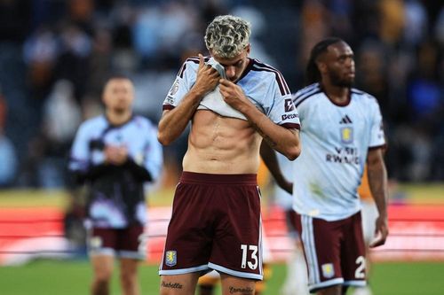 Nhà vô địch châu Âu khởi đầu tệ hại ở Premier League