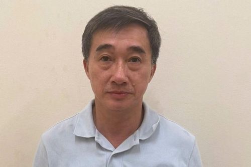 Thủ tướng Chính phủ tạm đình chỉ công tác đối với Thứ trưởng Bộ Y tế Trần Văn Thuấn