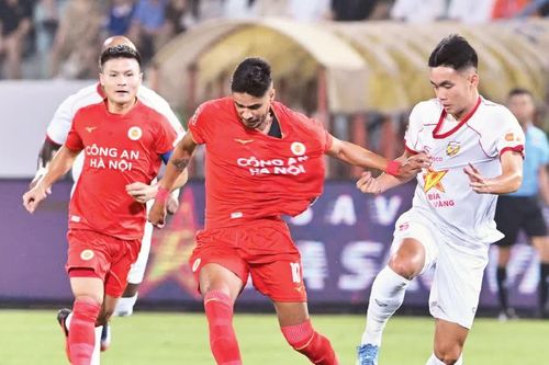 Công an Hà Nội, Ninh Bình khởi đầu thuận lợi