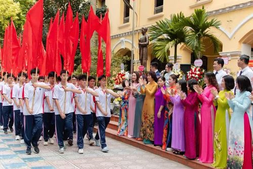 Phát huy truyền thống, viết tiếp tự hào mái trường Phan Đình Phùng
