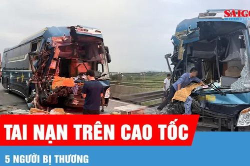 Va chạm giữa xe khách và xe đầu kéo trên cao tốc, 5 người bị thương