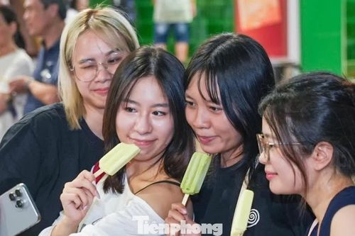 Phản ứng khi Kem Tràng Tiền đóng cửa